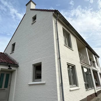 Na, buitenschilderwerk gevel